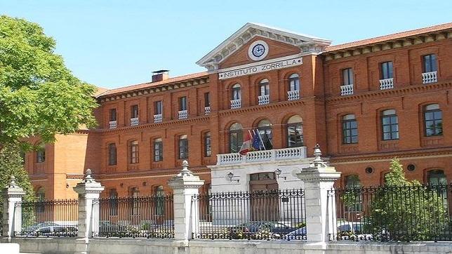 El IES Zorrilla: así es el instituto de Sáenz de Santamaría y Soraya Rodríguez