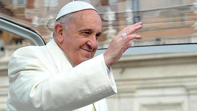 El Papa Francisco festeja este viernes con 10.000 parejas de novios el día de San Valentín