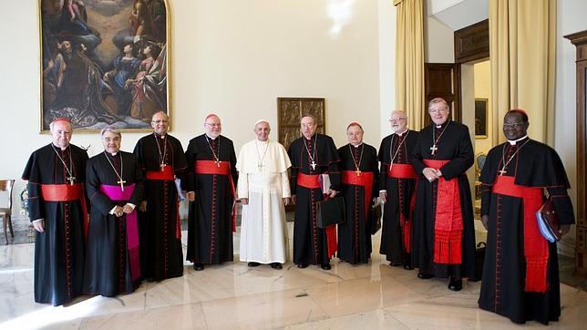 El coordinador del «G-8 vaticano» propone que un matrimonio dirija el Pontificio Consejo de Familias