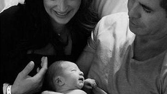 Simon Cowell se convierte en papá ¡en San Valentín!