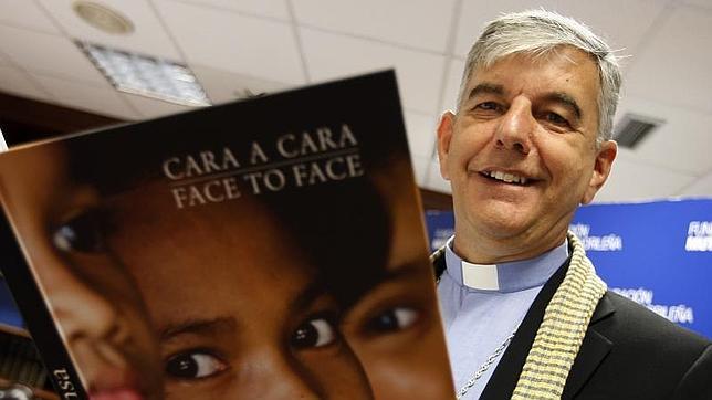 El obispo español en Camboya, Enrique Figaredo, afirma que la «violencia» no es el camino para frenar la inmigración ilegal