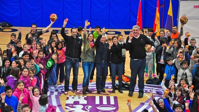 Amaya Valdemoro y Romay lanzan triples por la conciliación