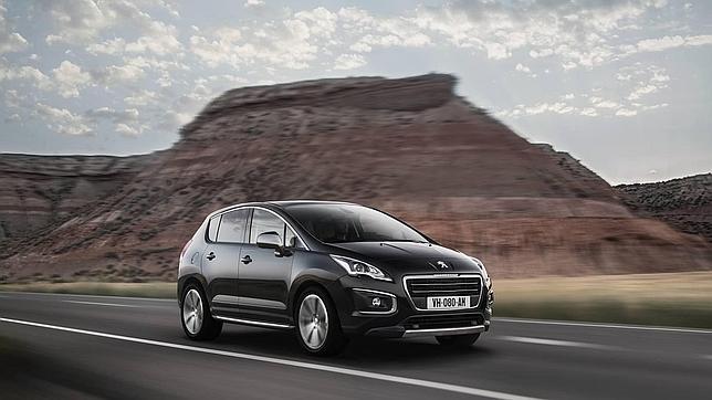 Vídeo: Probamos el nuevo Peugeot 3008, monovolúmen, híbrido y 4X4
