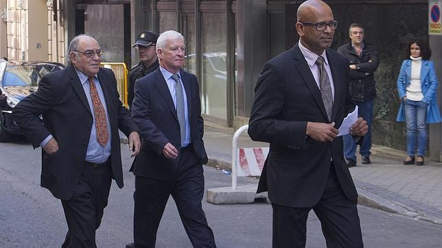 Sólo ETA sigue sabiendo dónde están las armas