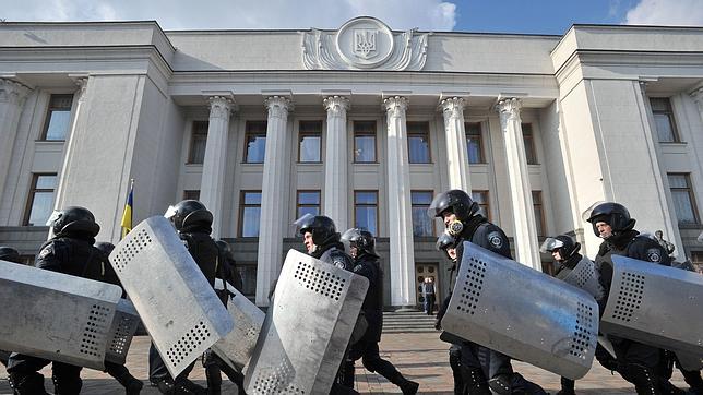«Una escisión en el Ejército ucraniano podría significar la guerra civil»