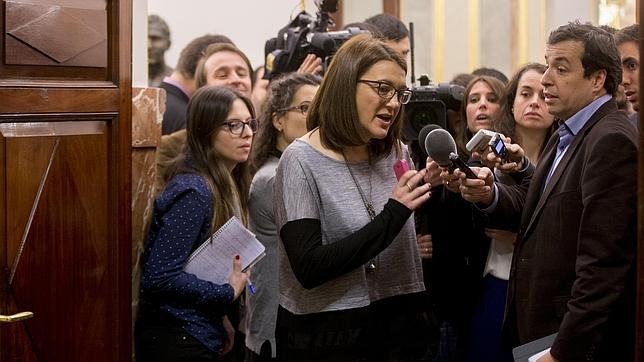 El PSOE se rebela contra las iniciativas sobre Cataluña que sean «vivas a la Constitución»