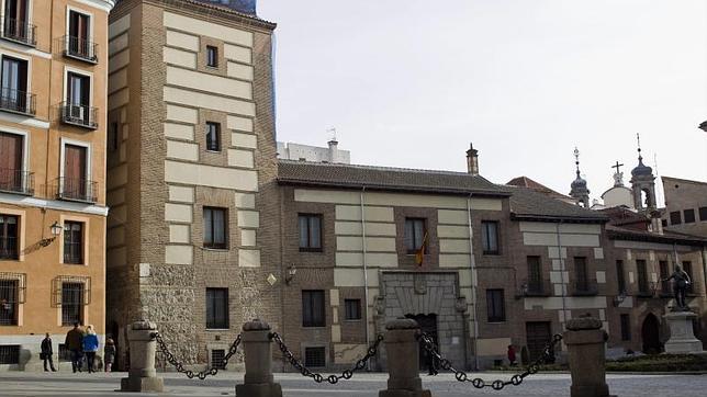 Casa y Torre de los Lujanes de la Plaza de la Villa