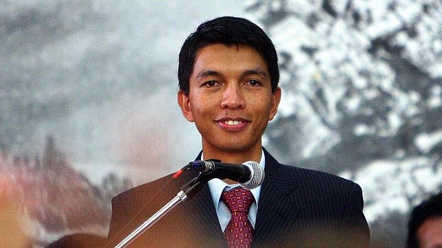 Andry Rajoelina, presidente de Madagascar, jovencísimo retrato de un mandatario tomado en el año 2009