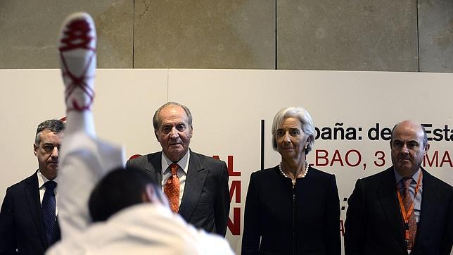 Guindos asegura que la recuperación económica no es en falso, como la de 2011