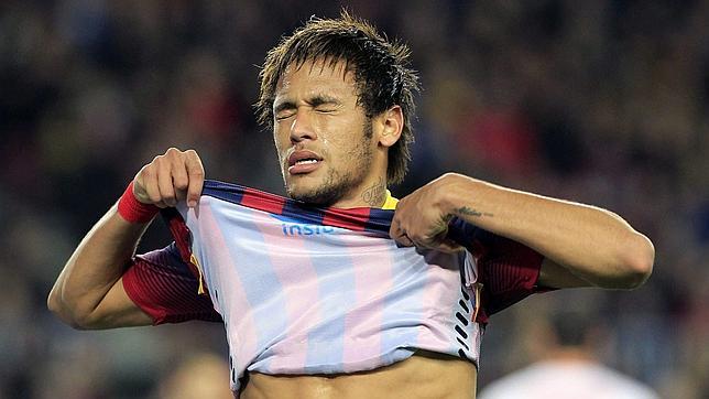 La falta de acierto preocupa a Neymar