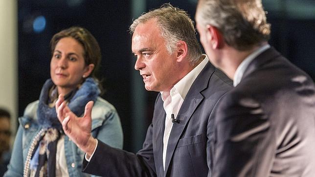 Pons responde a Aguirre que los candidatos en Madrid los elegirá la dirección nacional