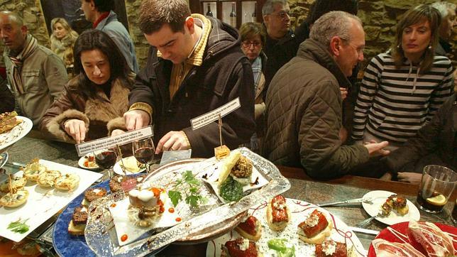 De «pintxos» en el País Vasco