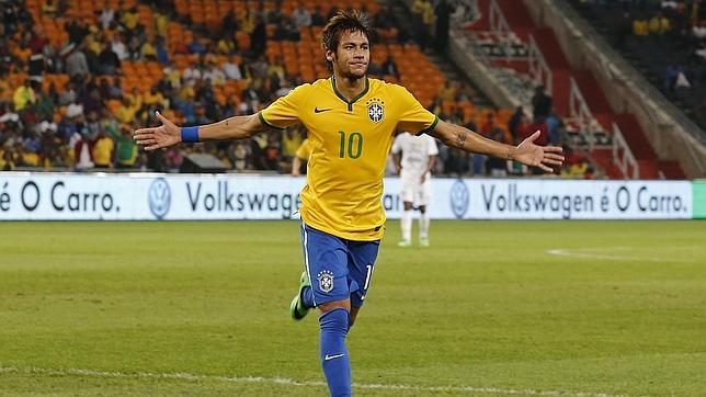 Triplete de Neymar ante Sudáfrica