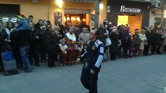 La Generalitat no actuará contra una rúa de Carnaval que parodiaba a los Mossos