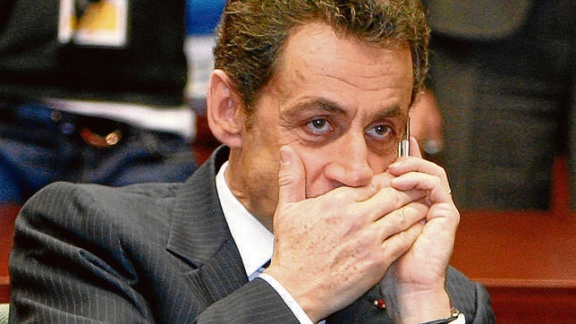 El escándalo de las escuchas pone en entredicho el futuro político de Sarkozy