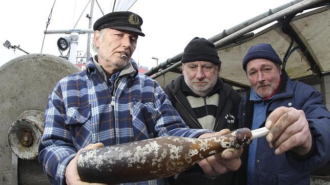 Tres pescadores alemanes encuentran el mensaje en una botella más antiguo del mundo