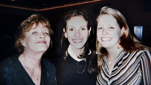 Julia Roberts y su madre, ausentes en el funeral por la hermanastra de la actriz