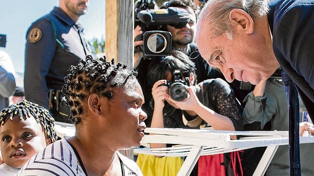 Jorge Fernández Díaz: «La inmigración ilegal en Ceuta y Melilla puede volverse crónica»