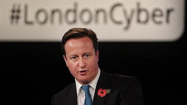 David Cameron compra amigos en Facebook