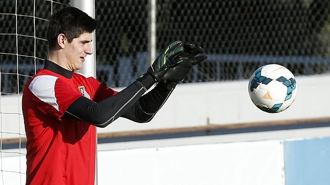 Courtois podría haber llegado a un acuerdo con el Real Madrid para 2016