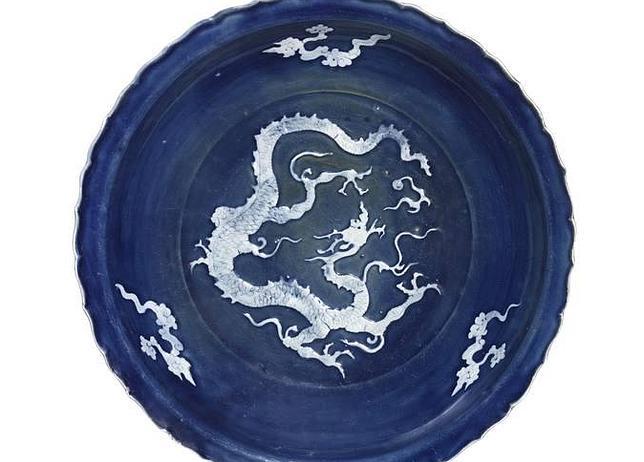 Plato de la dinastía Yuan (15-16 millones de euros)