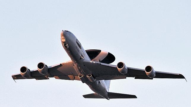 La OTAN envía aviones AWACS a Polonia y Rumanía para vigilar la crisis ucraniana