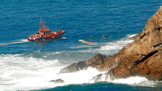 Se reanuda la búsqueda de los seis desaparecidos del naufragio de Cabo Peñas