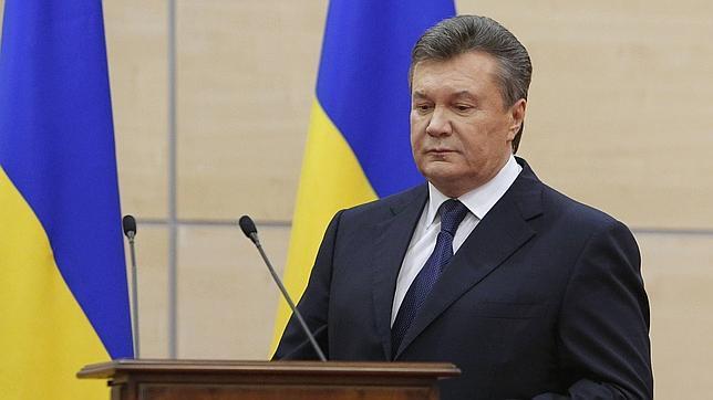 Víctor Yanukóvich intenta dividir al Ejército de Ucrania