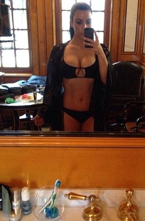 Kim Kardashian presume de cintura en una sexy autofoto colgada en Instagram