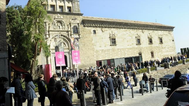 Largas colas en el primer día de la exposición del Greco en Santa Cruz
