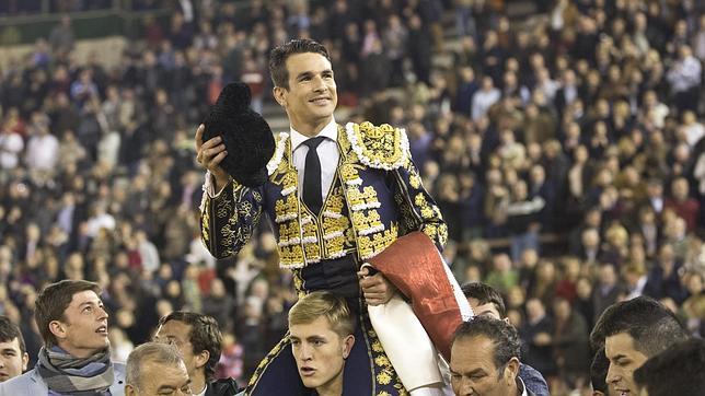 Manzanares triunfa con los dulces de Juan Pedro en Valencia