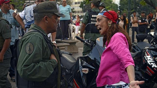 Maduro militariza Caracas para acallar las protestas opositoras