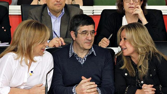 López cree que Rubalcaba no tiene «por qué seguir siendo el referente» del PSOE