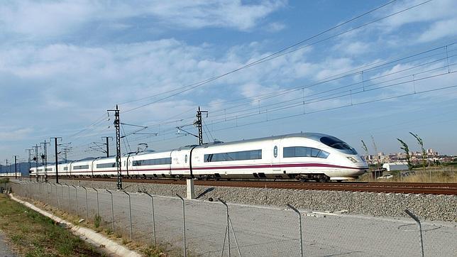 Las empresas de autobús pujan por el negocio ferroviario