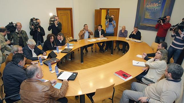 La asamblea del cerco dice «sí» al trasvase de la cuota de la caballa