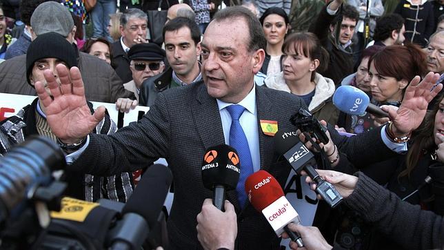 El delegado del Gobierno en Ceuta: Entre Cuerpos «no hay que pisarse la manguera»