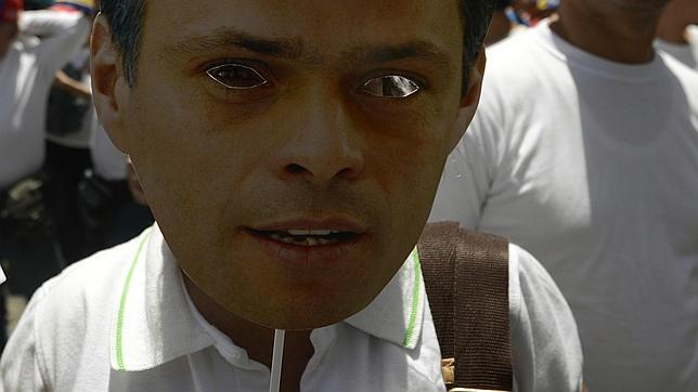 Leopoldo López pide la renuncia a la presidencia de Maduro