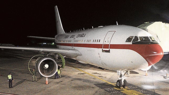 La cuarta avería de un avión oficial en 4 meses retrasa el regreso de la Reina