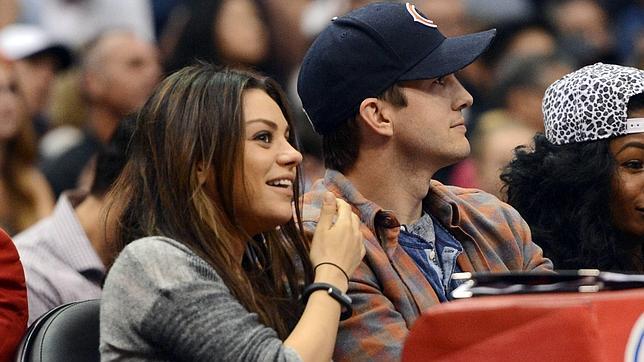 Ashton Kutcher y Mila Kunis esperan su primer hijo
