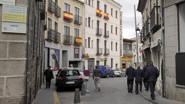 Herrera y Jorge Fernández recibirán el féretro de Suárez en Ávila