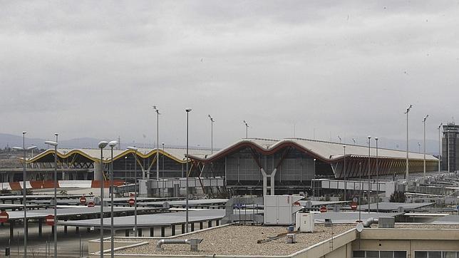 Barajas ya es el aeropuerto «Adolfo Suárez Madrid-Barajas» según el BOE