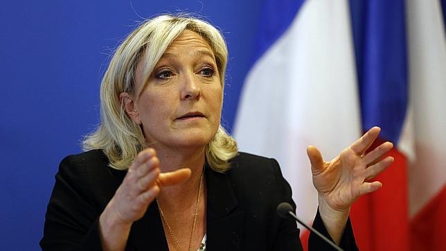 Marine Le Pen refundará el Frente Nacional para conquistar «el poder de estado»