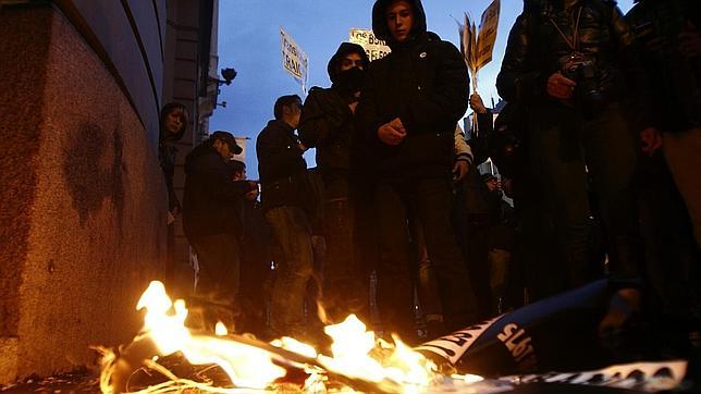 Más policías que manifestantes en Neptuno