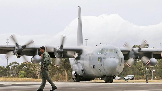 Encontrar las cajas negras del avión malasio, un objetivo cada vez más lejano