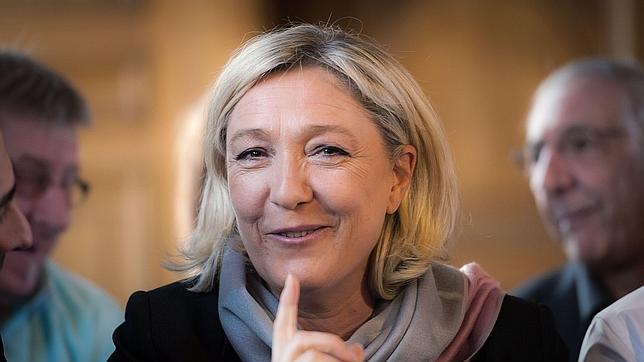 La extrema derecha de la familia Le Pen continúa su lenta implantación nacional