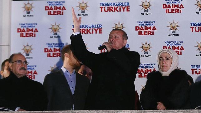 Erdogan se afianza en el poder tras su victoria en las municipales turcas