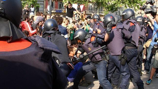 El fiscal pide cinco años para veinte acusados por el asedio al Parlamento catalán