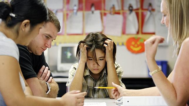 El 74% de los padres supervisa los deberes de sus hijos