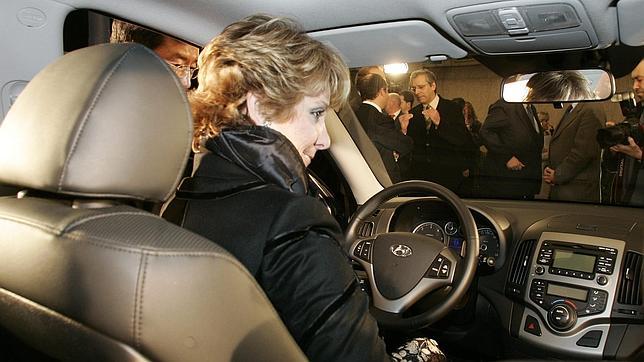 Esperanza Aguirre, tras el incidente de Tráfico: «Lo único que querían era una foto»