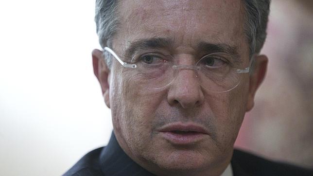 «Santos se ha convertido en un títere del terrorismo»